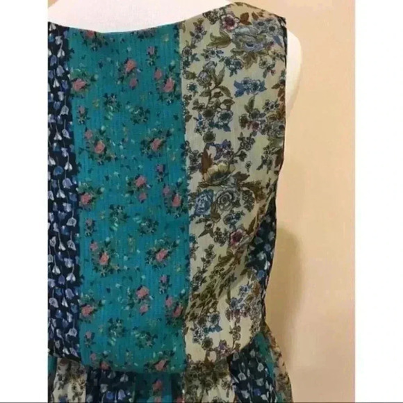 By And By Dress Size Medium Floral Mixed Media - Picture 4 of 9